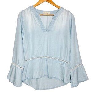Cloth & Stone Anthropologie Chambray Light Wash Blue Bell Sleeve Blouse Small